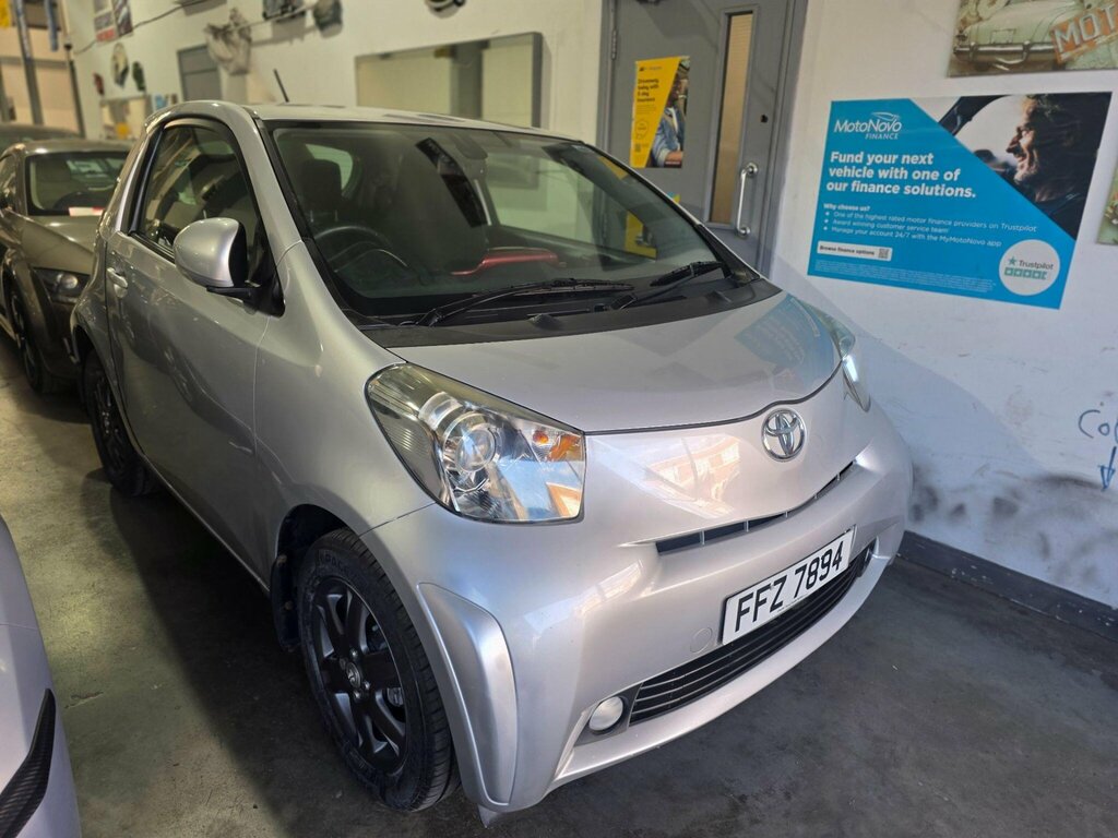 Toyota IQ 1.0 Vvt-i 2 Multidrive Euro 5 Silver #4