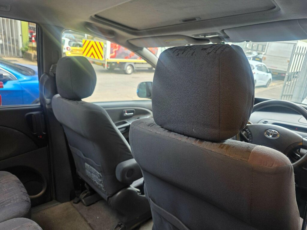 Toyota Previa 2.4 Previa Tspirit Vvti Red #15