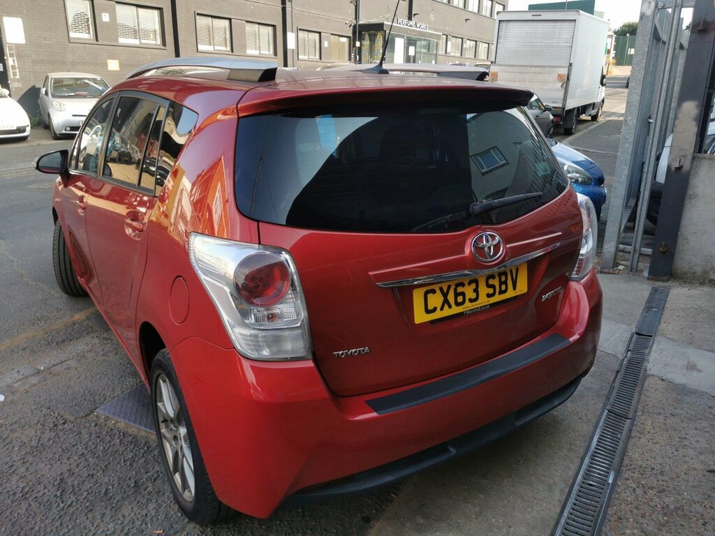 Toyota Verso 1.8 V-matic Excel Multidrive S Euro 5 Euro 5 Red #6