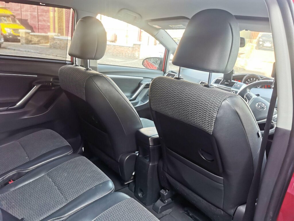 Toyota Verso D-4d Icon Grey #16