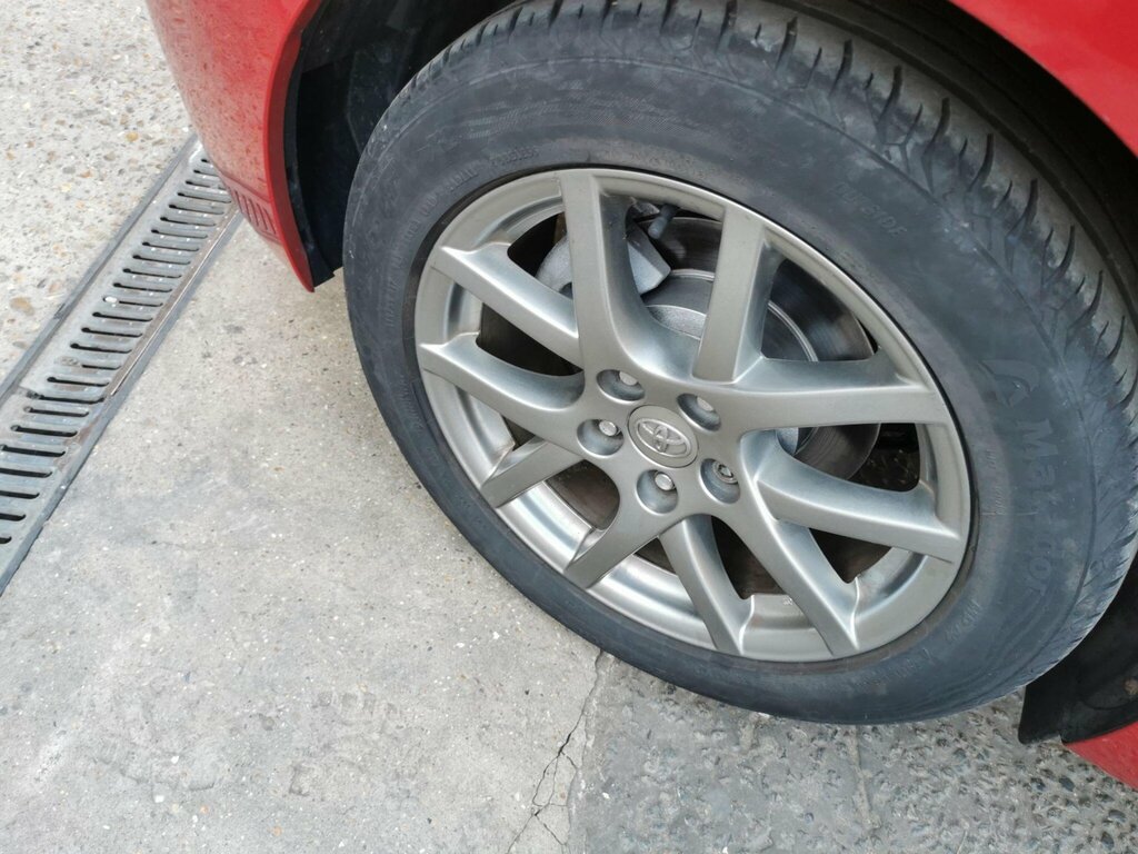 Toyota Verso D-4d Icon Grey #25