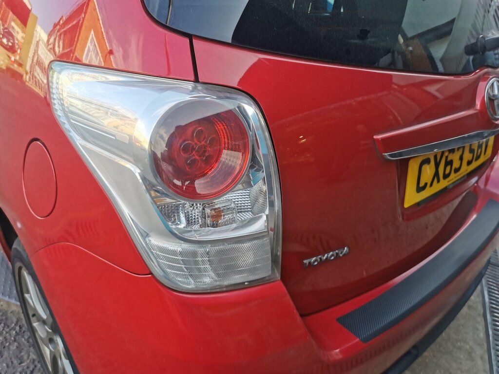 Toyota Verso D-4d Icon Grey #35