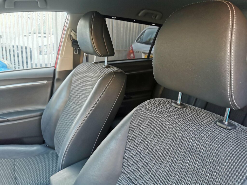 Toyota Verso D-4d Icon Grey #33