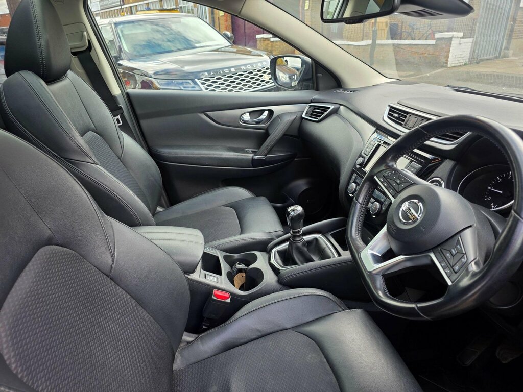 Nissan Qashqai Black #11