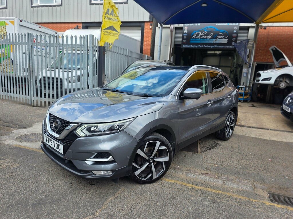 Nissan Qashqai Black #1