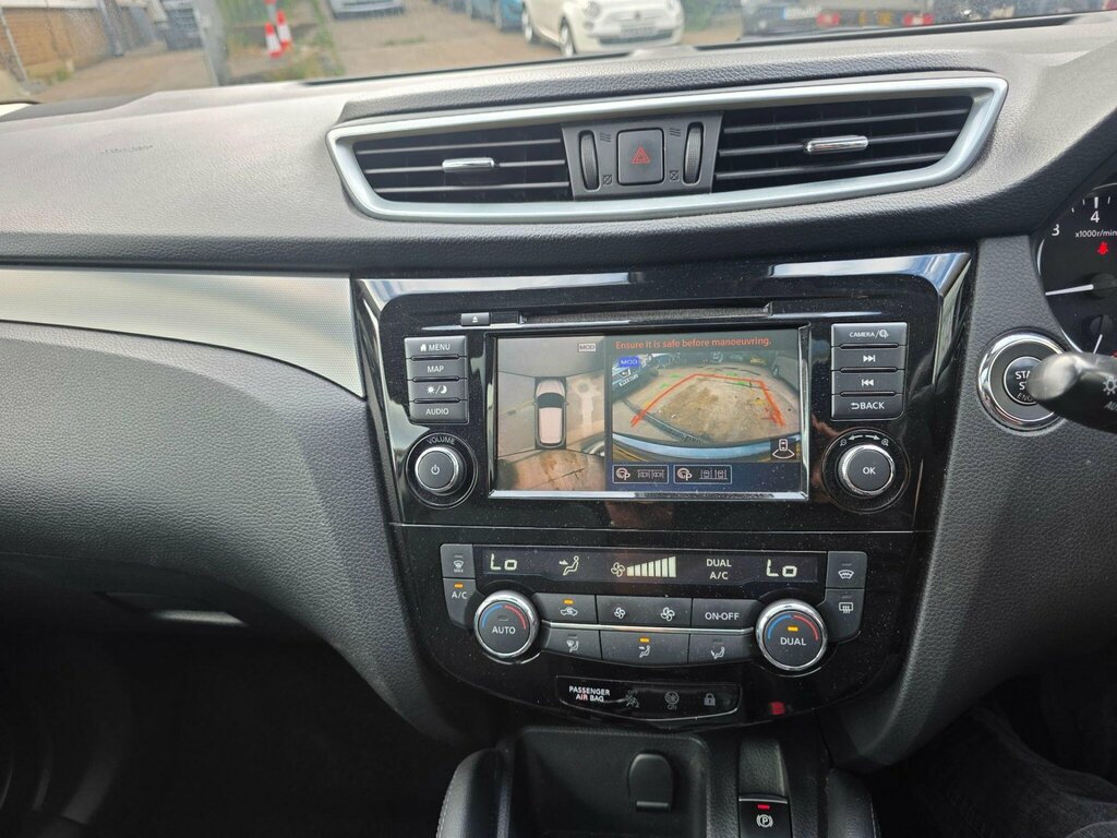 Nissan Qashqai Black #32