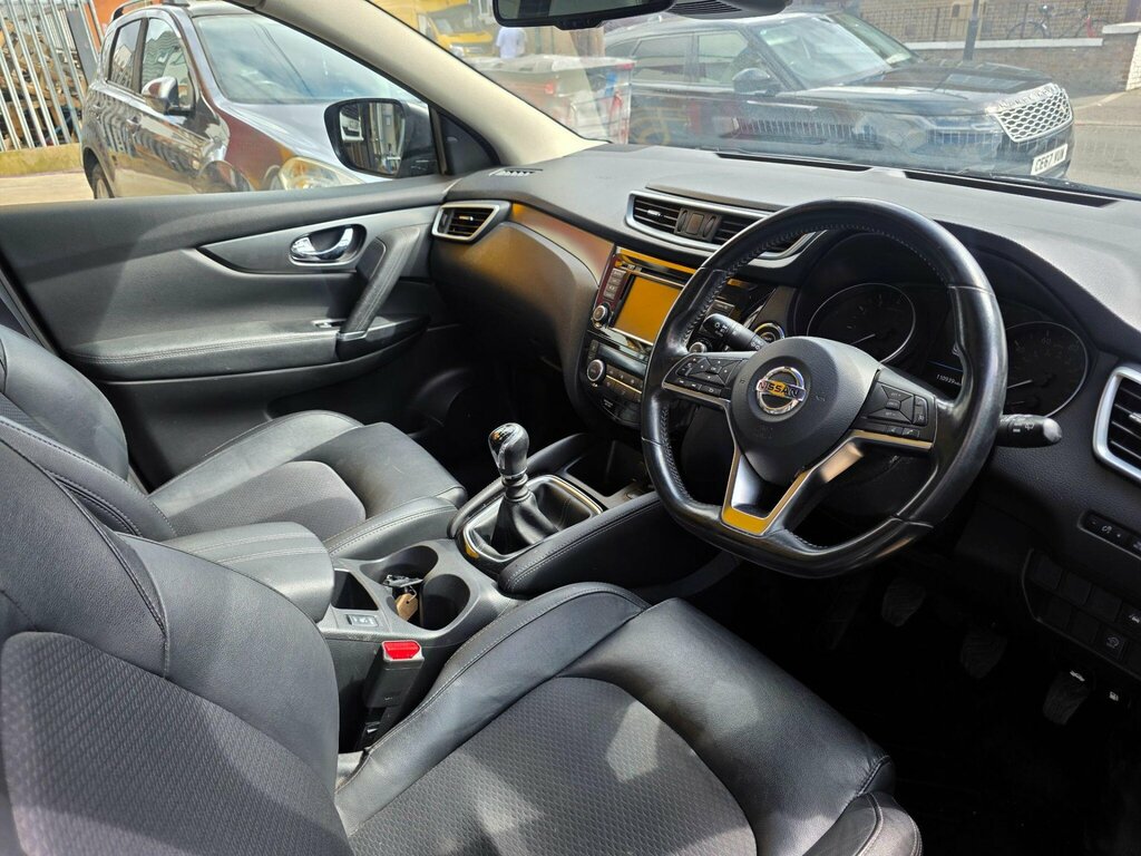 Nissan Qashqai Black #12