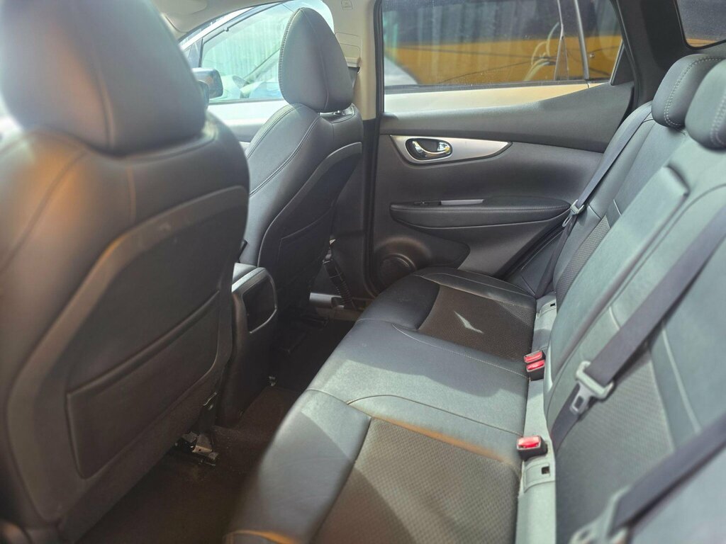 Nissan Qashqai Black #16