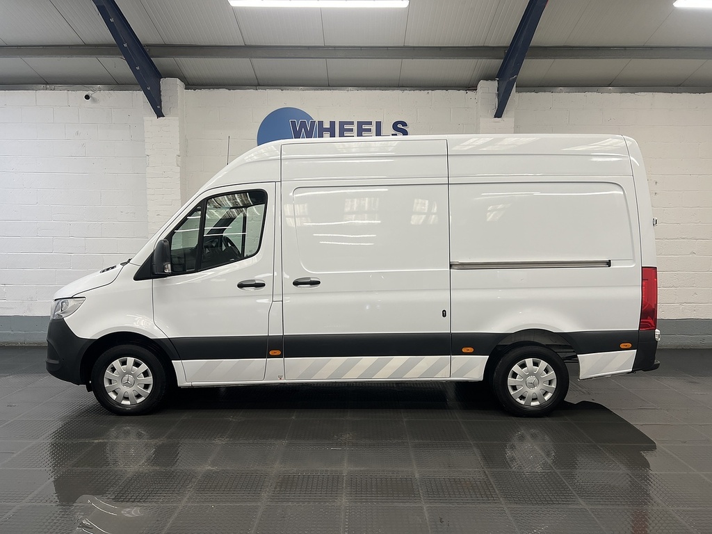 Mercedes-Benz Sprinter 2.0 317 Cdi Premium Panel Van White #2