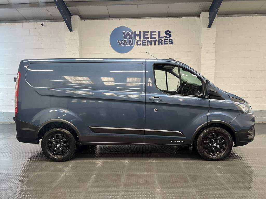 Ford Transit Custom 2.0 300 Ecoblue Trail Panel Van YG22YPR Blue #6
