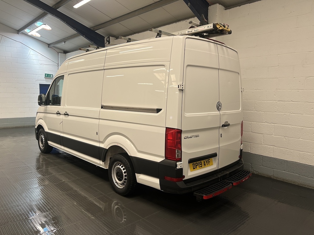 Volkswagen Crafter 2.0 Tdi Cr35 Bluemotion Tech Startline Panel Van 5 DP19AYF White #3