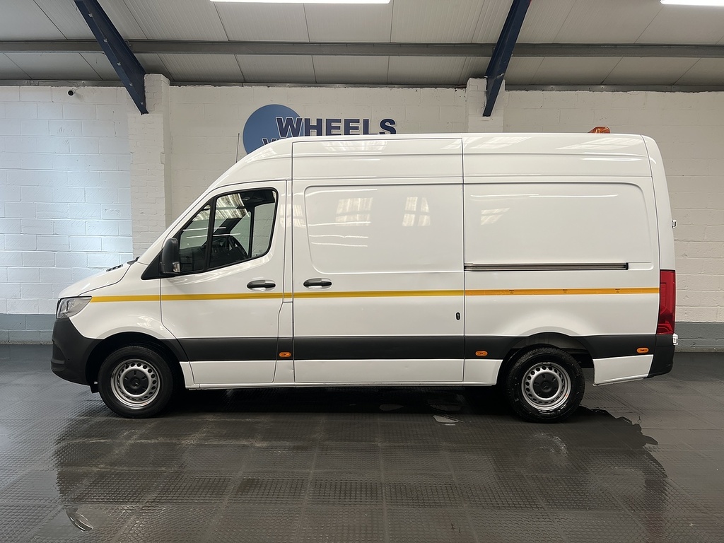 Mercedes-Benz Sprinter 2.0 315 Cdi Progressive Panel Van Manua KR23POJ White #2