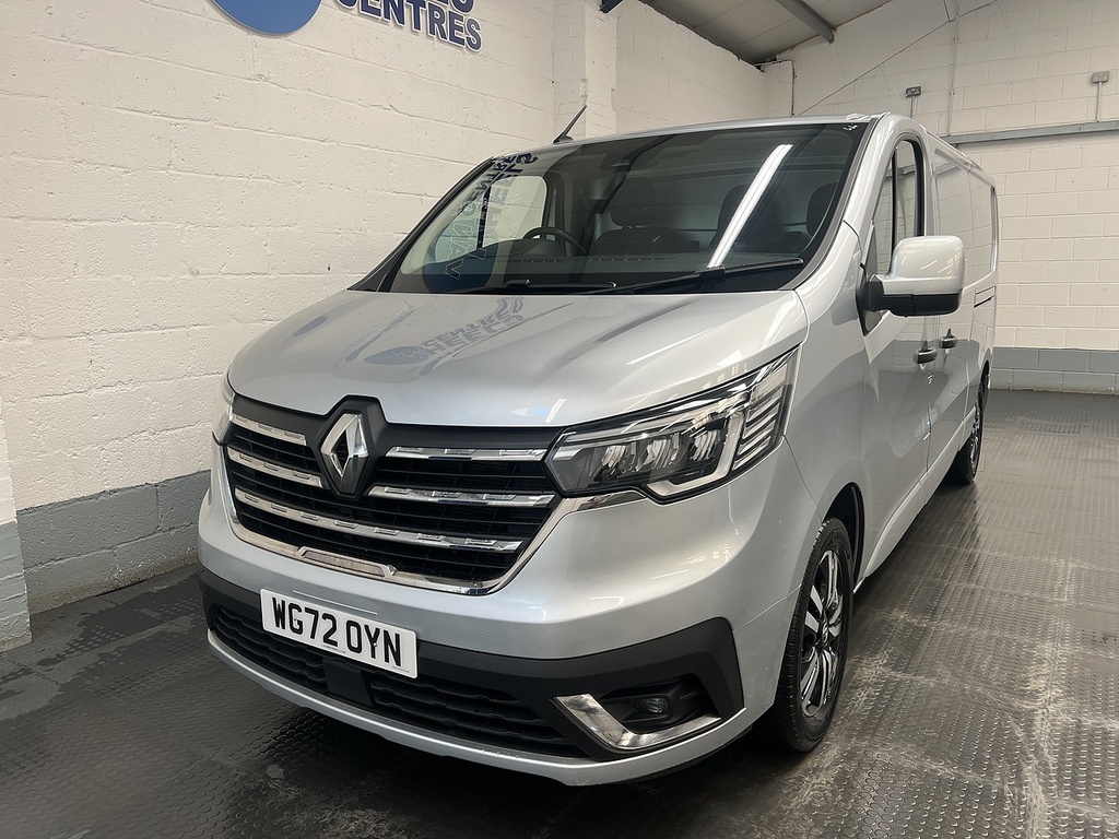 Renault Trafic 2.0 Dci Blue Ll30 Sport Panel Van Manu Grey