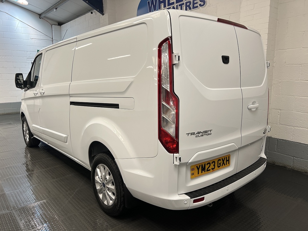 Ford Transit Custom 2.0 300 Ecoblue Limited Panel Van Manua YM23GXH White #3