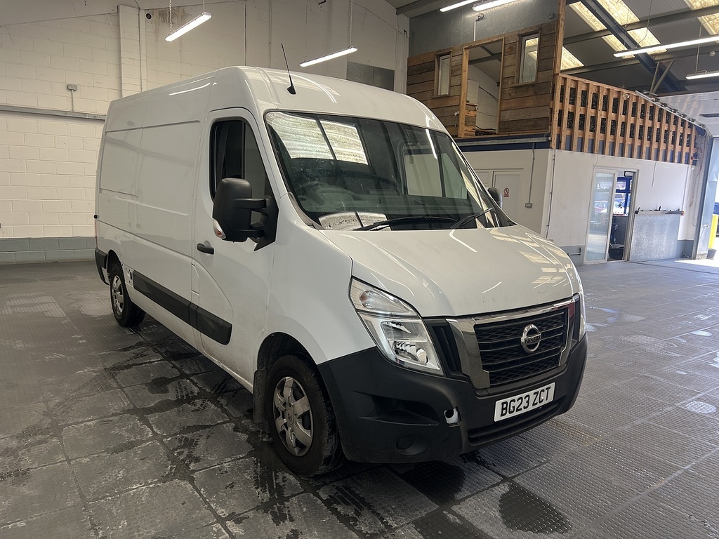 Nissan InterStar Dci 33 Acenta White #4