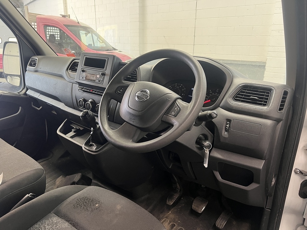 Nissan InterStar Dci 33 Acenta White #6
