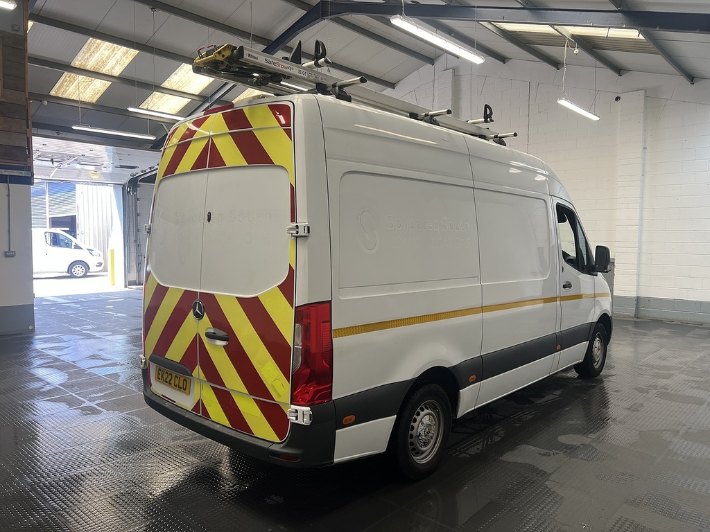 Mercedes-Benz Sprinter 315 Cdi Progressive White #4