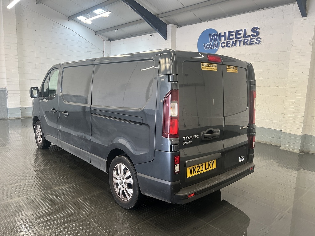 Renault Trafic 2.0 Dci Blue Ll30 Sport Panel Van Manua Grey #2