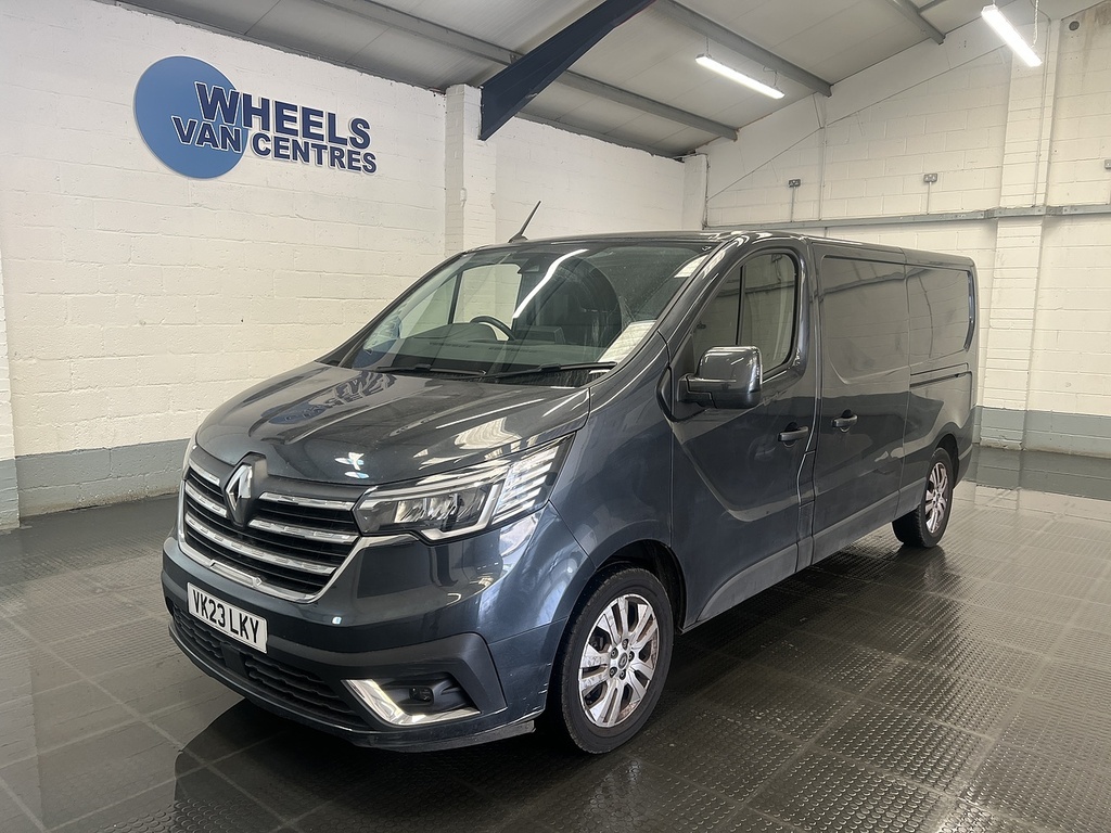 Renault Trafic 2.0 Dci Blue Ll30 Sport Panel Van Manua Grey