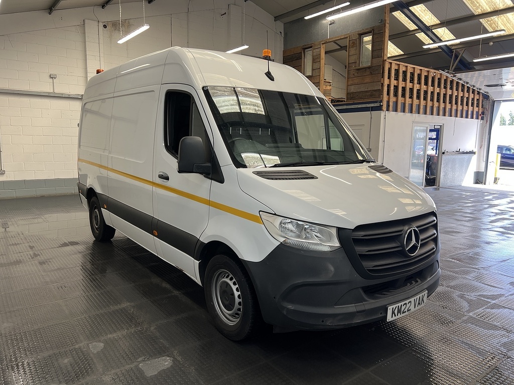 Mercedes-Benz Sprinter 2.0 315 Cdi Progressive Panel Van Manua KM22VAK White #3