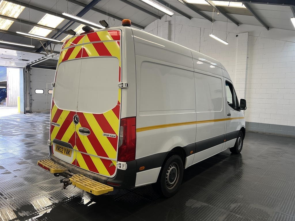 Mercedes-Benz Sprinter 2.0 315 Cdi Progressive Panel Van Manua KM22VAK White #4