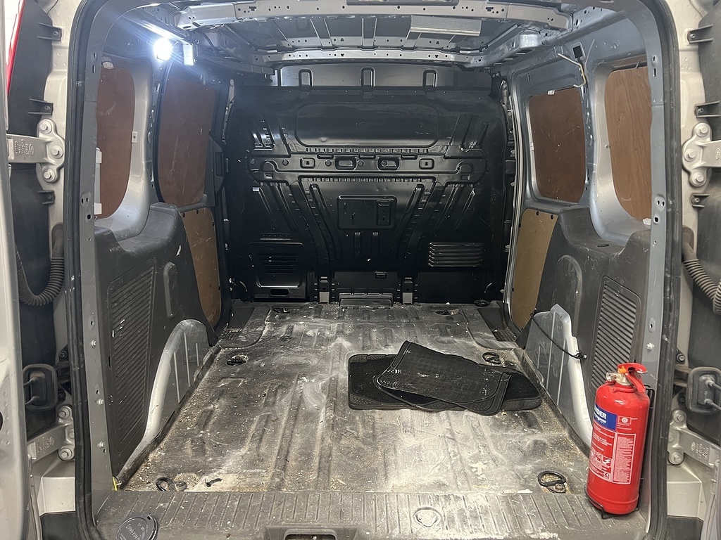 Ford Transit Connect 120Ps 200 Limited Euro 6 With 16 Alloys, Air Con Silver #9