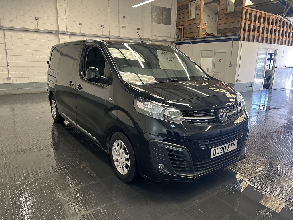 Vauxhall Vivaro 1.5 Turbo D 2700 Sportive Panel Van Man Black #3