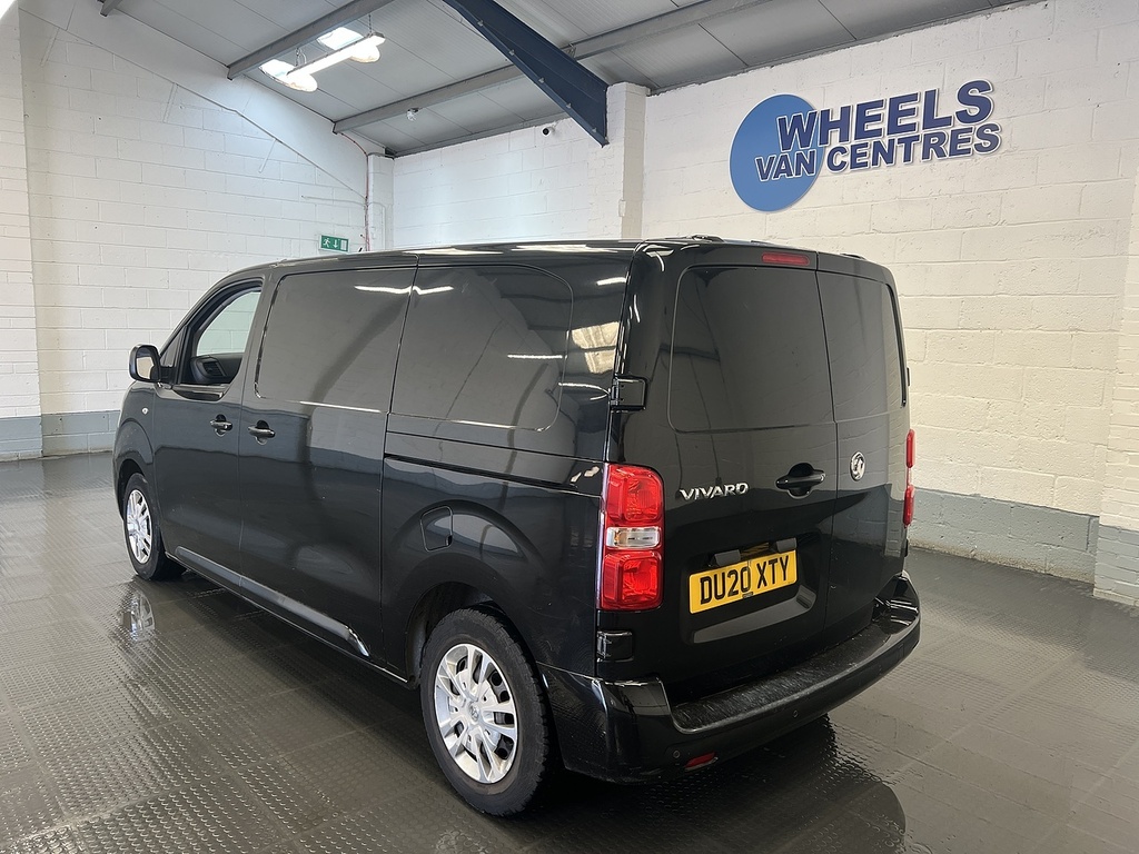 Vauxhall Vivaro 1.5 Turbo D 2700 Sportive Panel Van Man Black #2