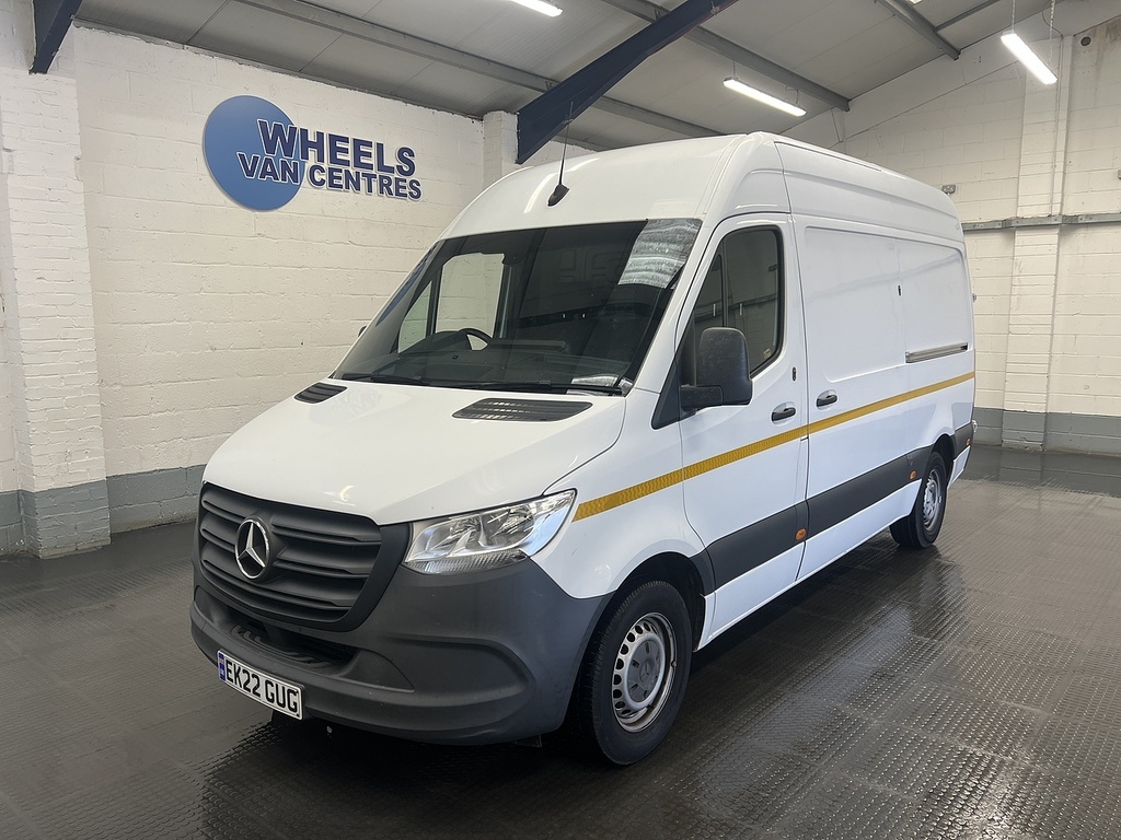 Mercedes-Benz Sprinter 2.0 315 Cdi Progressive Panel Van G-tro White