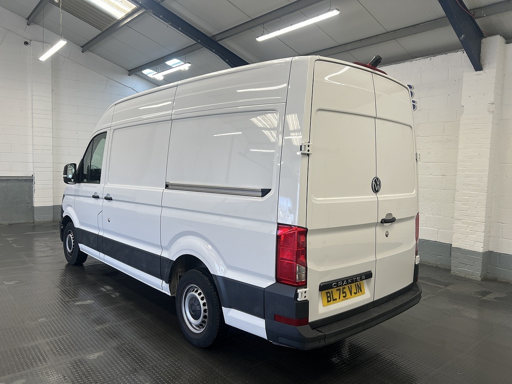 Volkswagen Crafter 2.0 Tdi Cr30 Commerce Panel Van White #2