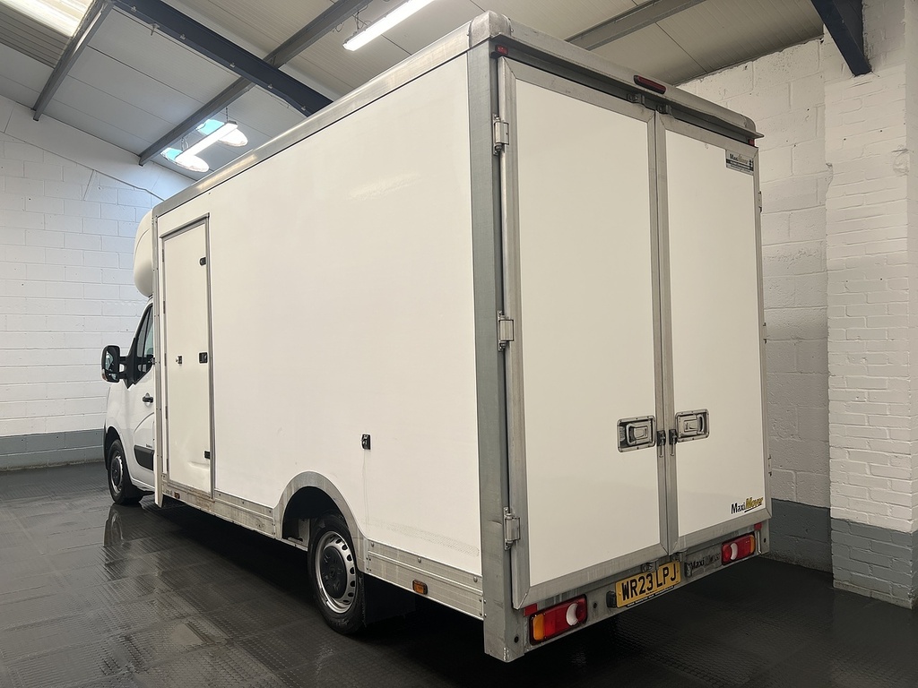 Renault Master 2.3 Dci Energy 35 Business Platform Cab White #2