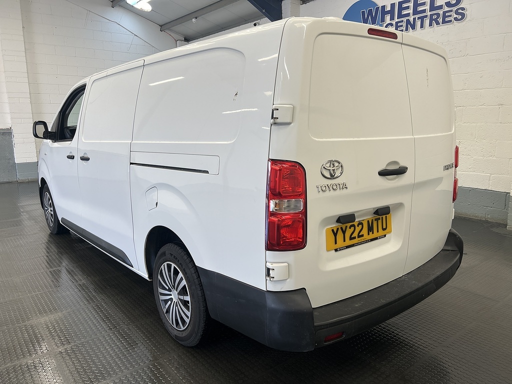 Toyota PROACE 2.0D Active Long Panel Van 6Dr Lwb E White #2