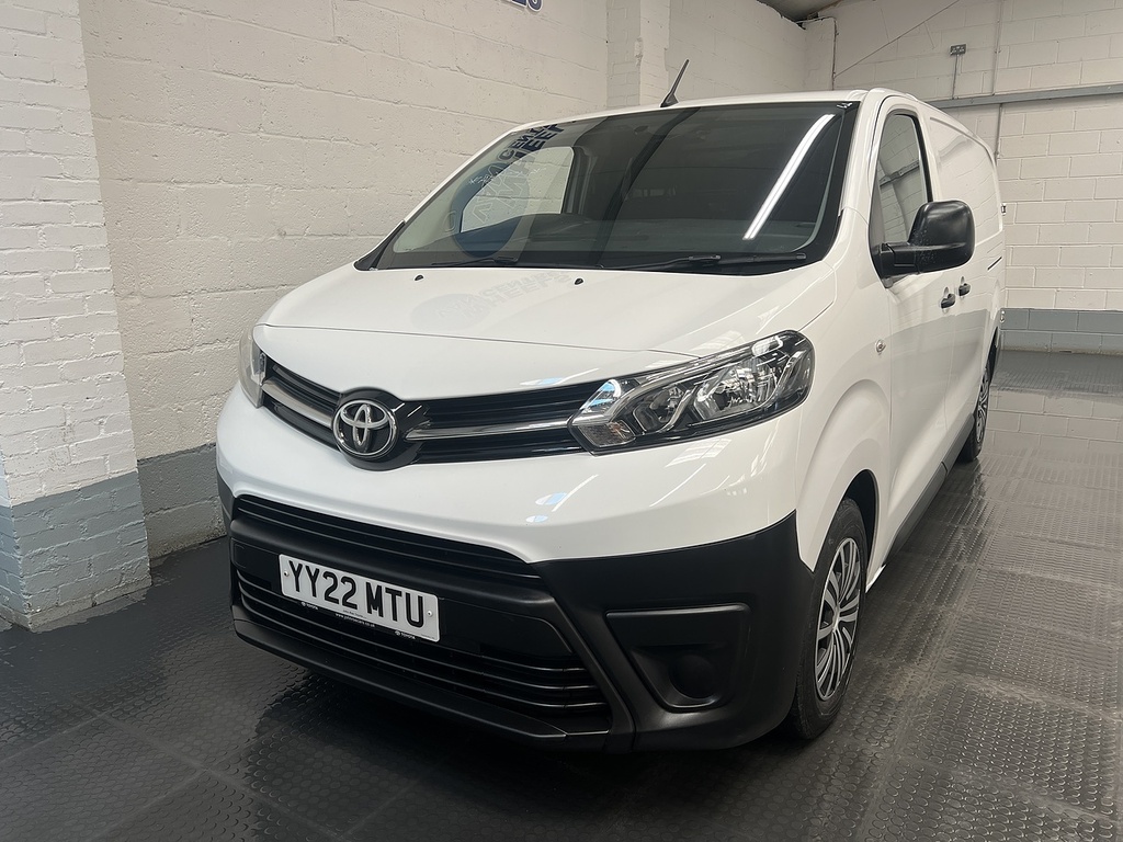 Toyota PROACE 2.0D Active Long Panel Van 6Dr Lwb E White