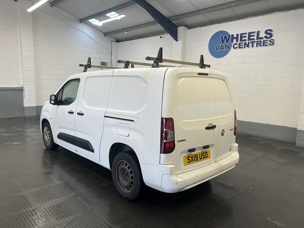 Vauxhall Combo 1.5 Turbo D 2300 Sportive Panel Van Man White #2