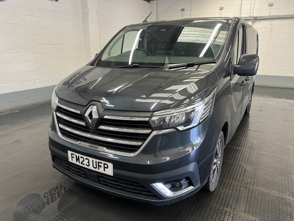 Renault Trafic 2.0 Dci Blue Ll30 Sport Panel Van Manu Grey