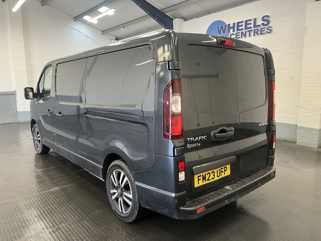 Renault Trafic 2.0 Dci Blue Ll30 Sport Panel Van Manu Grey #2