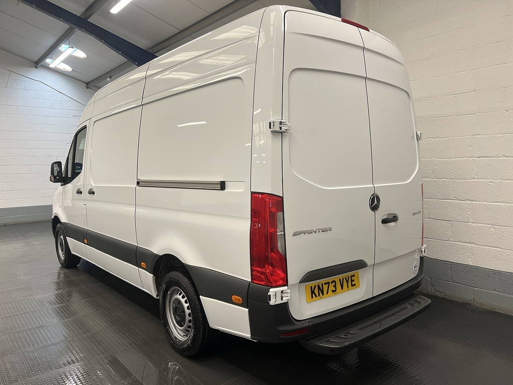 Mercedes-Benz Sprinter 2.0 315 Cdi Progressive Panel Van Manua White #3