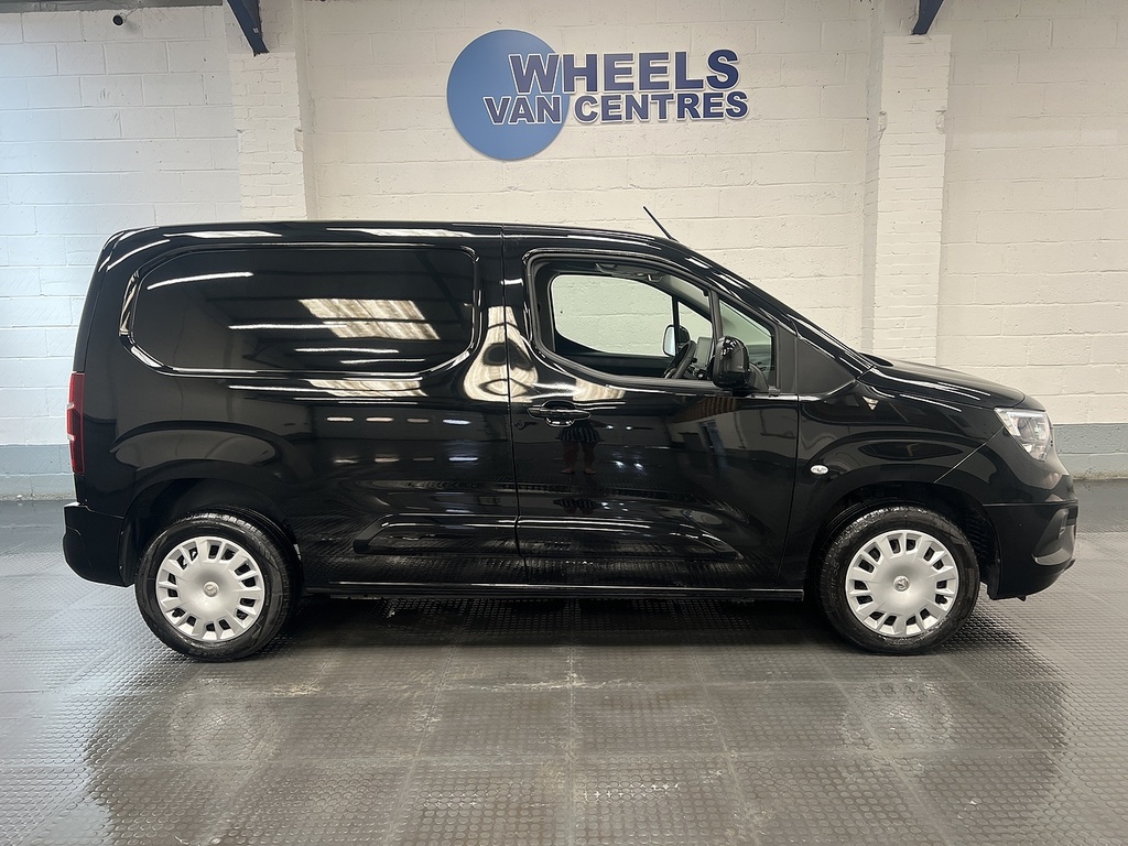 Vauxhall Combo 1.5 Turbo D 2300 Pro Panel Van L Black #6
