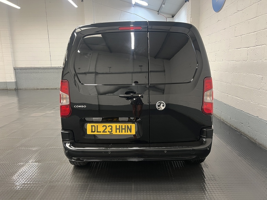 Vauxhall Combo 1.5 Turbo D 2300 Pro Panel Van L Black #4