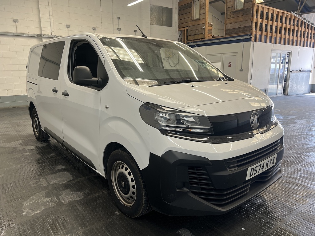 Vauxhall Vivaro 2.0 Turbo D Prime Crew Van Double Cab 6Dr M White #4