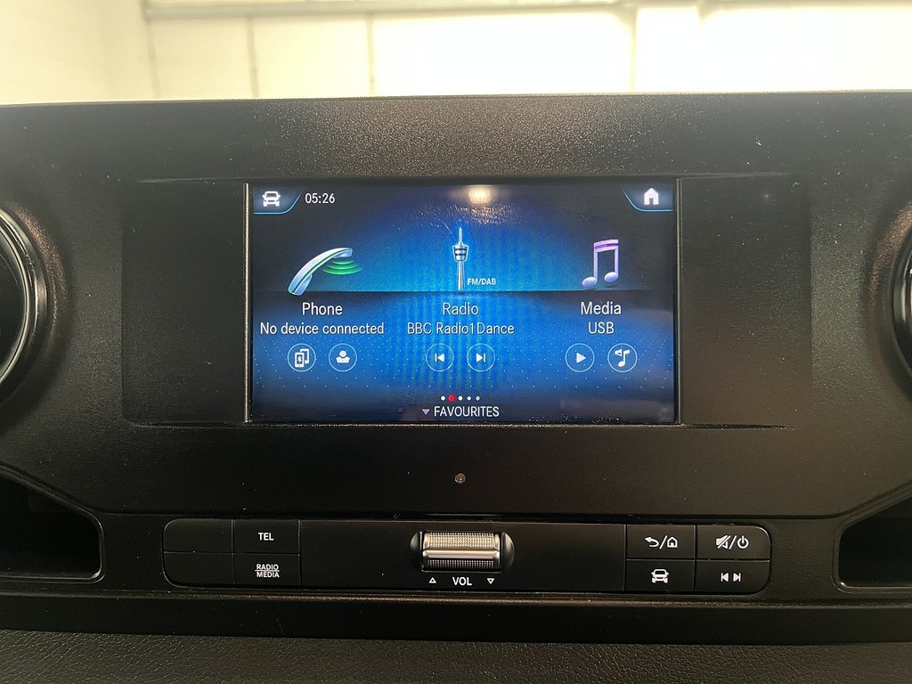 Mercedes-Benz Sprinter Premium Silver #18