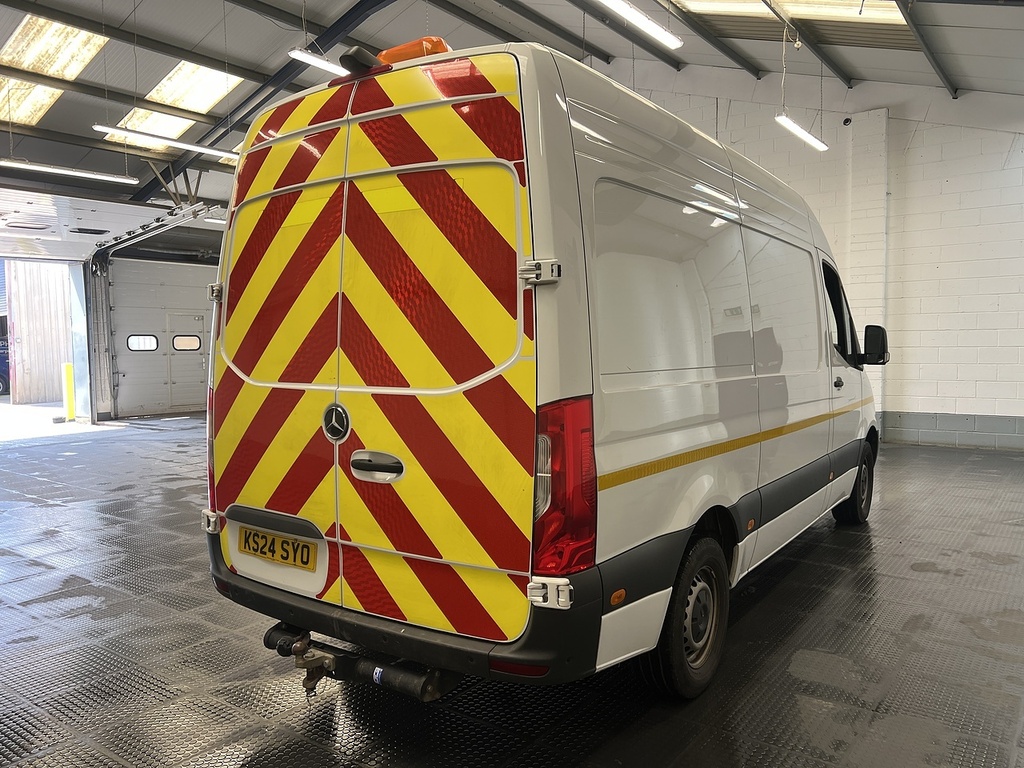 Mercedes-Benz Sprinter 2.0 315 Cdi Progressive Panel Van Manua White #3