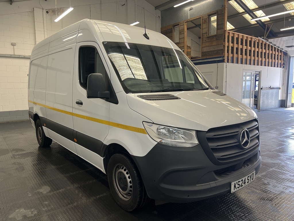 Mercedes-Benz Sprinter 2.0 315 Cdi Progressive Panel Van Manua White #4