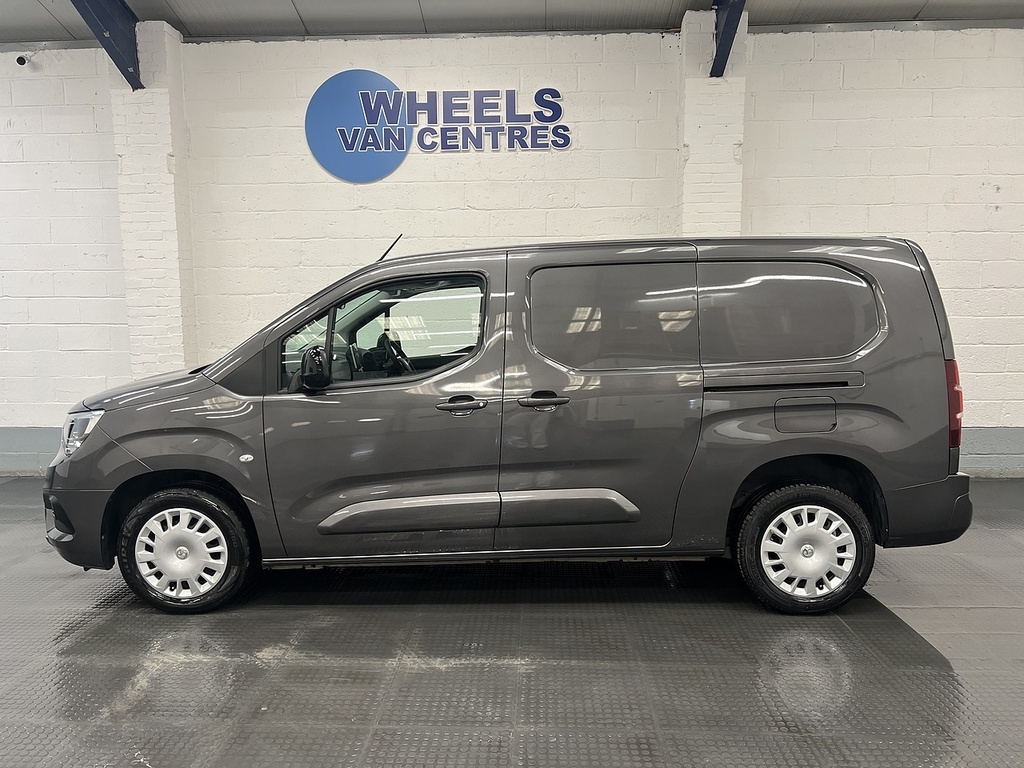 Vauxhall Combo 1.5 Turbo D 2300 Pro Panel Van 6Dr L Grey #2
