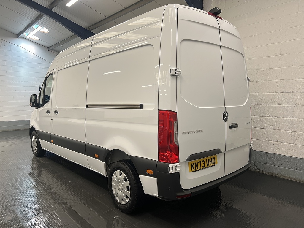 Mercedes-Benz Sprinter 2.0 315 Cdi Premium Panel Van G-tronic White #3