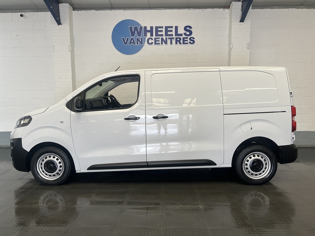 Vauxhall Vivaro 1.5 Turbo D 2900 Dynamic Panel Van 6Dr Manu White #2