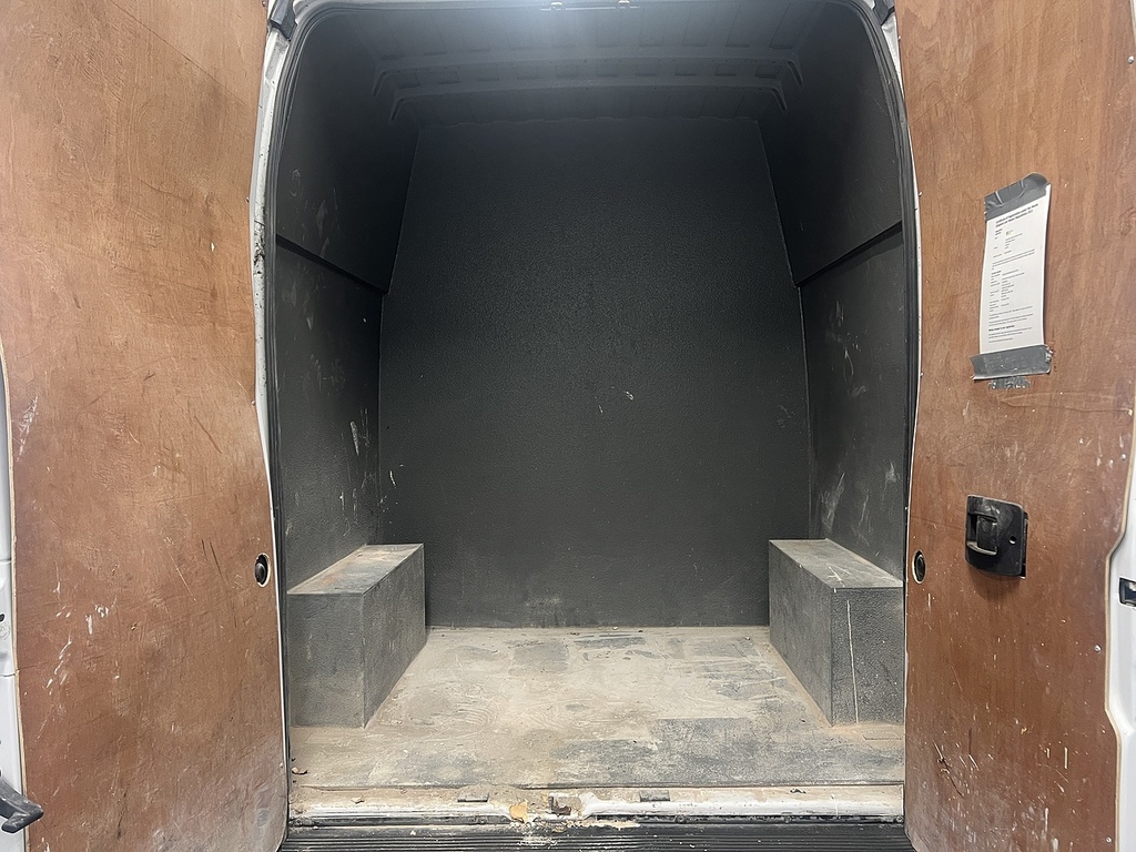 Peugeot Boxer 2.2 Bluehdi 335 Professional Panel Van White #5