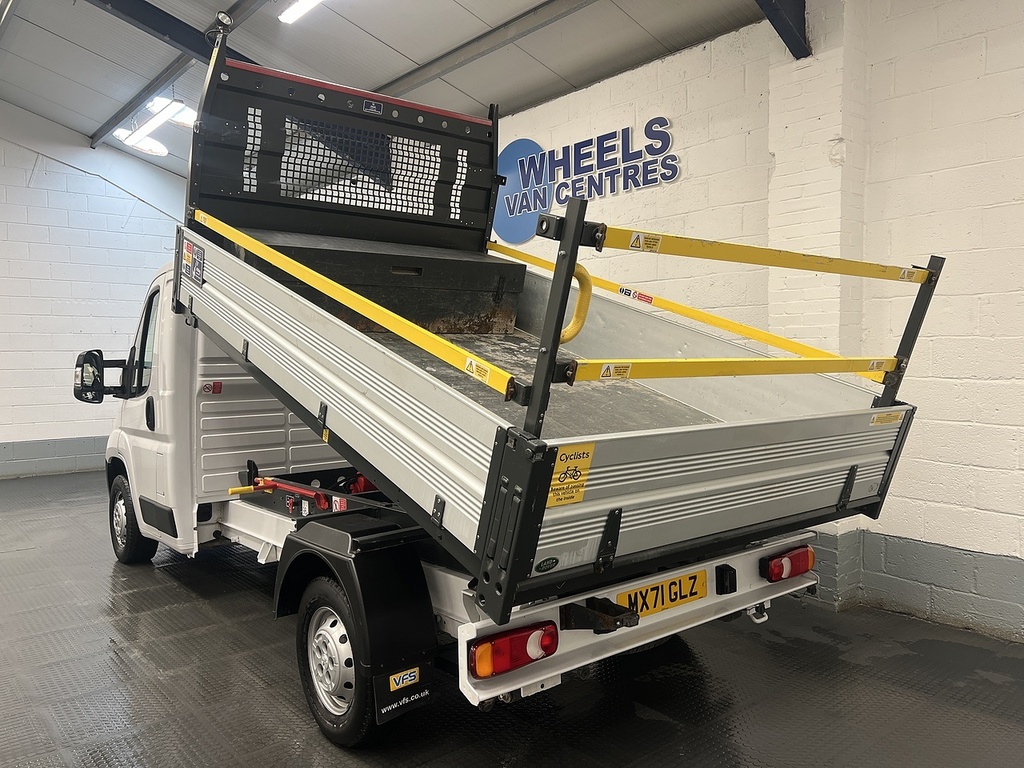 Peugeot Boxer Bluehdi 335 Built For Business White #2