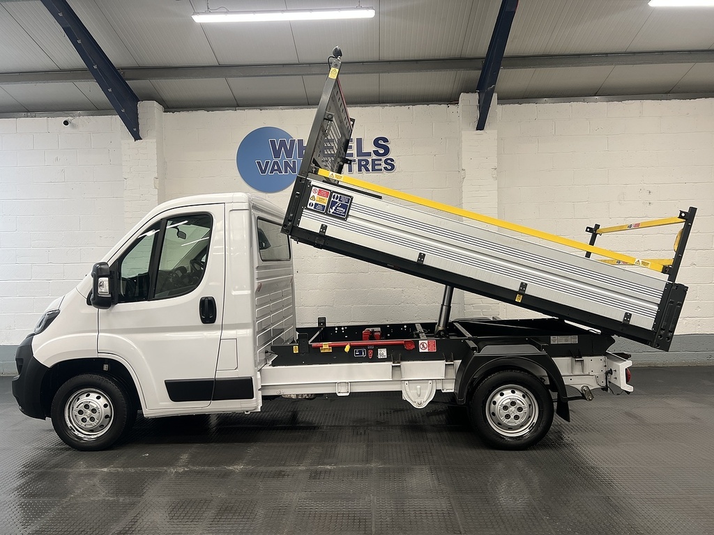 Peugeot Boxer Bluehdi 335 Built For Business White