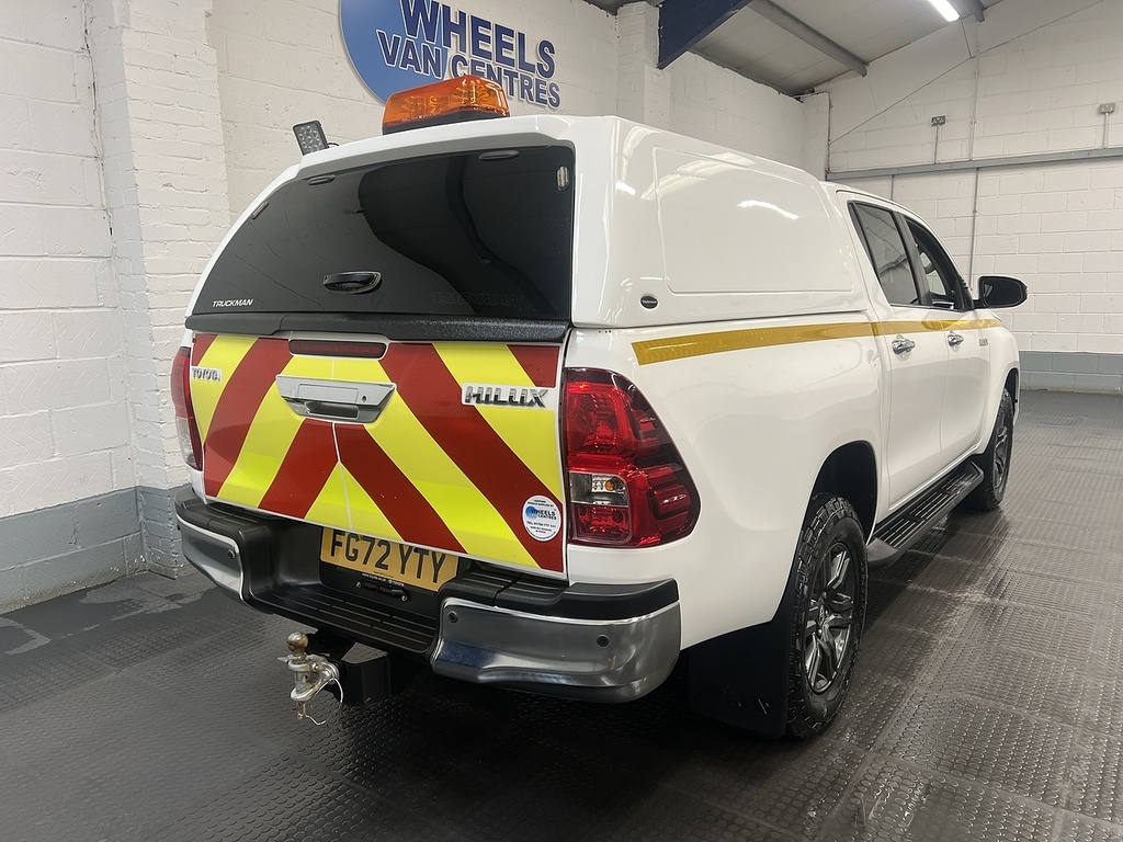 Toyota HILUX 2.4 D-4d Icon Pickup Double Cab 4W White #5